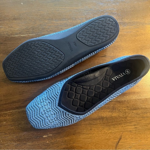 VIVAIA Vibrant Blue Textured Flats with Zigzag Design square toe size 40.5 - Picture 5 of 6